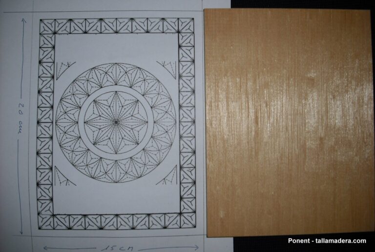 El dibujo de la tapa (20 × 15 cm) junto a la tabla de tilo