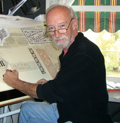 El tallista Wayne Barton en su taller de Park Ridge (Illinois)