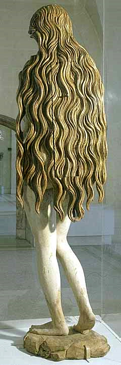 La Magdalena de Gregor Erhart, vista posterior: el cabello tallado