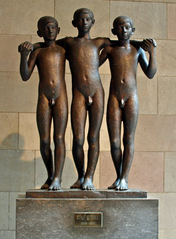 Los tres gitanillos, escultura de Joan Rebull