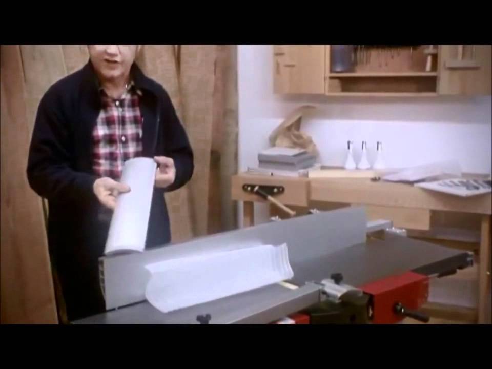 Cepilladora-regruesadora en el taller de talla