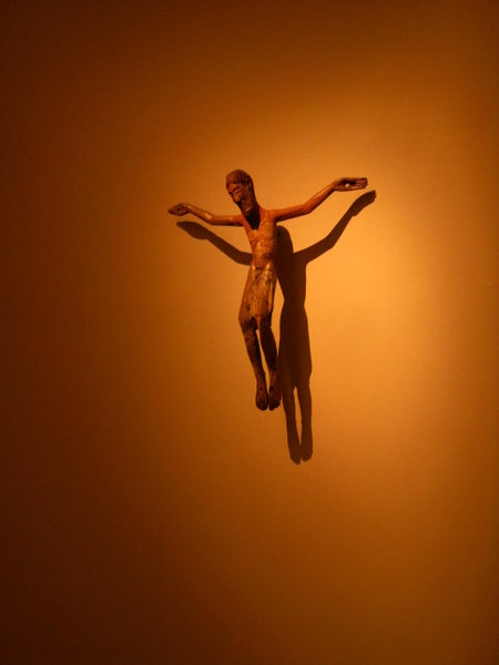 Crucificado románico de madera