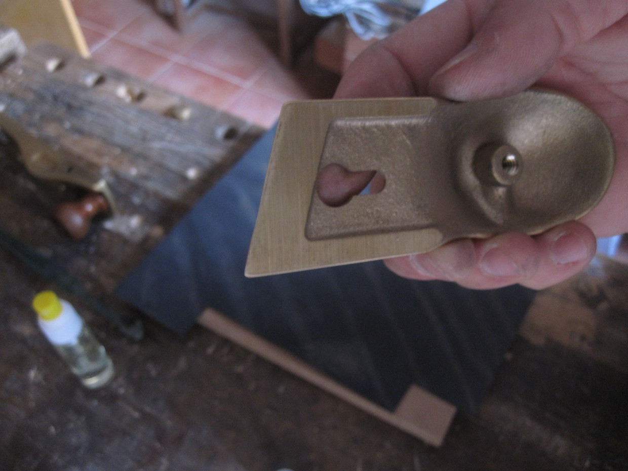 Las piezas del cepillo desmontadas